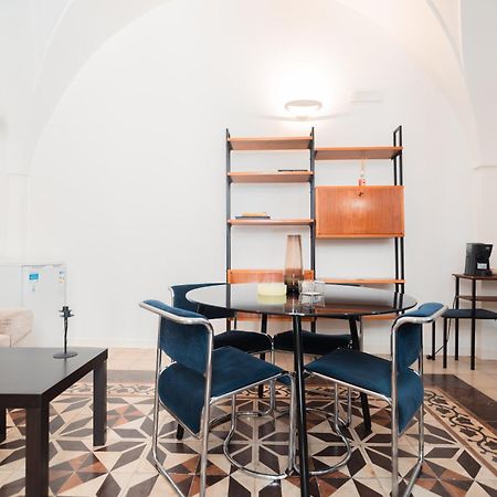 Donna Cristina Historic Apartment レッチェ エクステリア 写真
